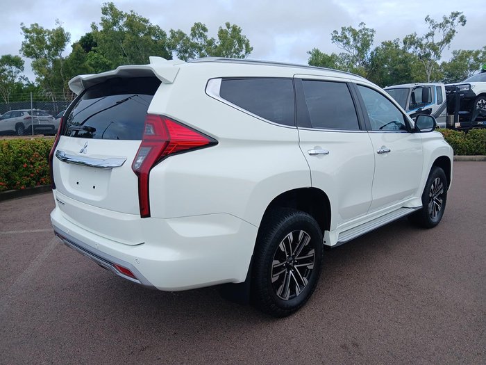 2023 Mitsubishi Pajero Sport GLS