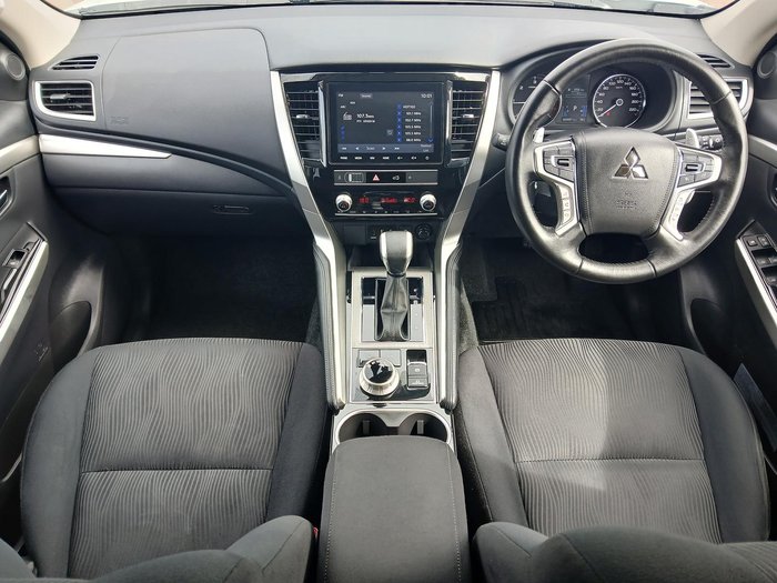 2023 Mitsubishi Pajero Sport GLS