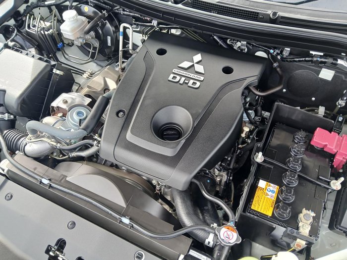 2023 Mitsubishi Pajero Sport GLS