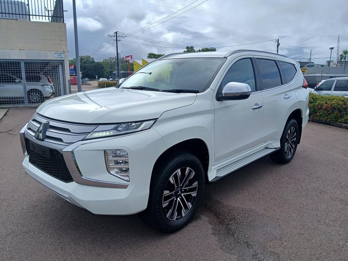 2023 Mitsubishi Pajero Sport GLS
