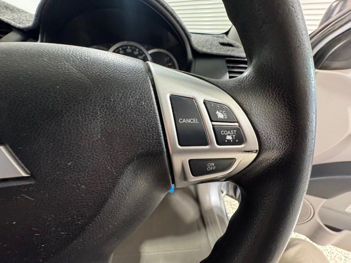 2015 Mitsubishi Triton GLX