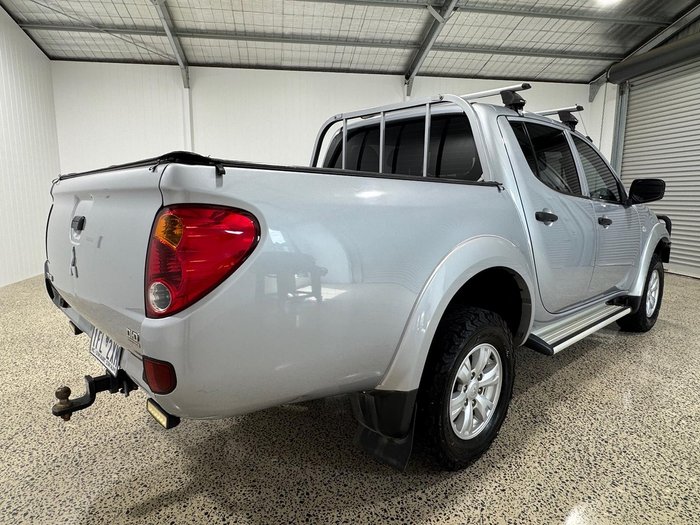 2015 Mitsubishi Triton GLX