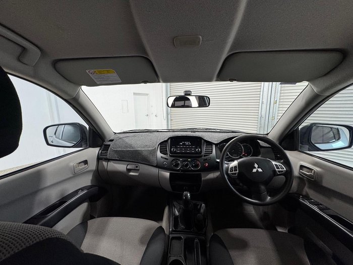 2015 Mitsubishi Triton GLX