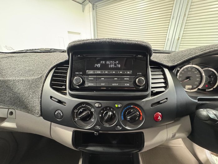 2015 Mitsubishi Triton GLX