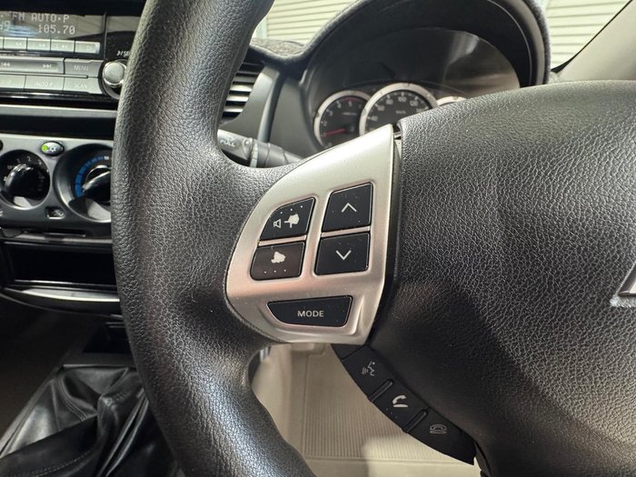 2015 Mitsubishi Triton GLX