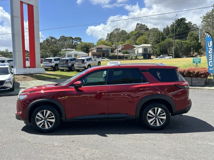 2023 Nissan PATHFINDER TI