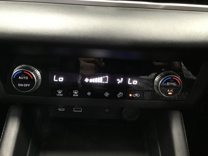 2023 Mitsubishi Outlander LS