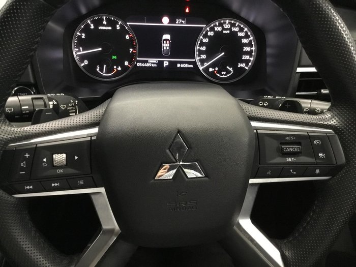 2023 Mitsubishi Outlander LS
