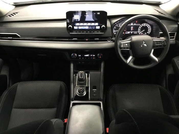 2023 Mitsubishi Outlander LS