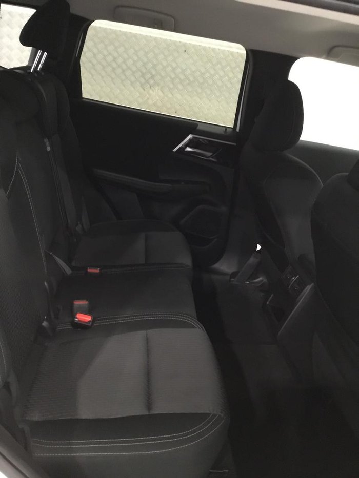 2023 Mitsubishi Outlander LS