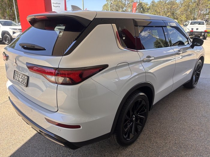 2024 Mitsubishi Outlander Black Edition