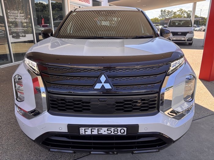 2024 Mitsubishi Outlander Black Edition