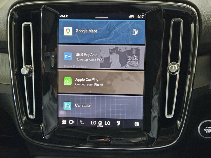 2023 Volvo XC40 Ultimate B5 Dark