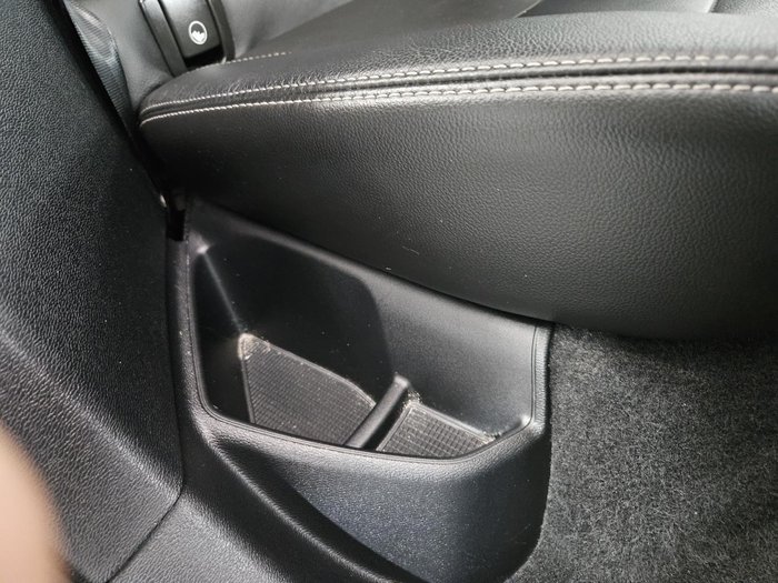 2023 Volvo XC40 Ultimate B5 Dark