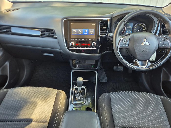 2021 Mitsubishi Outlander ES