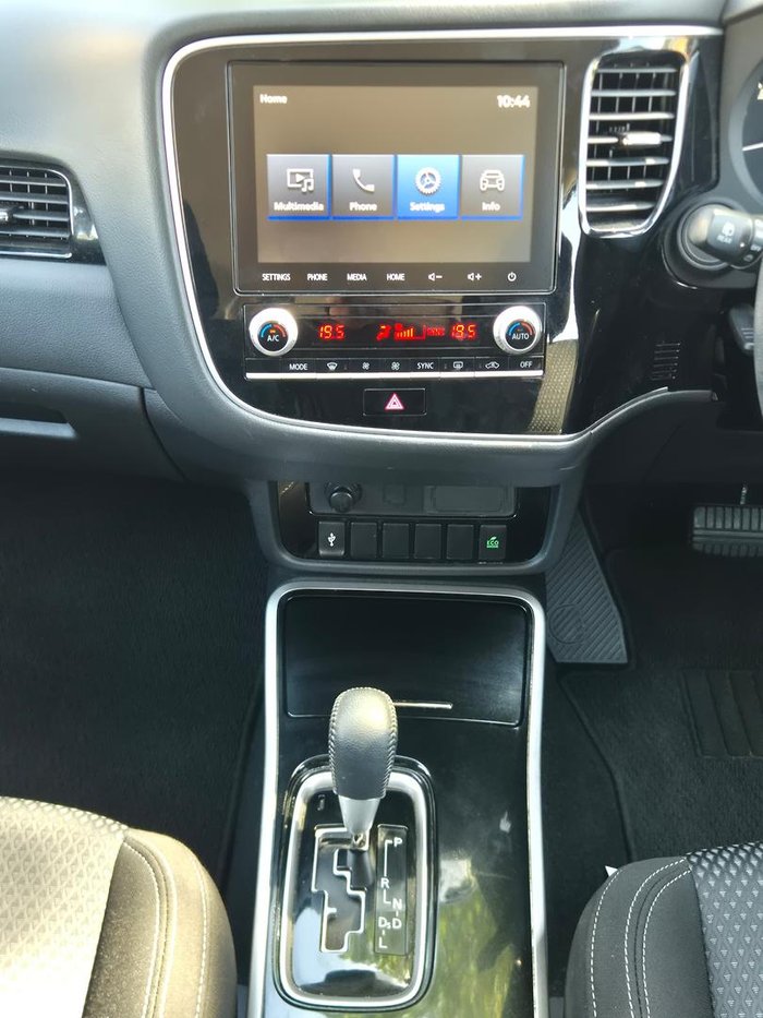 2021 Mitsubishi Outlander ES