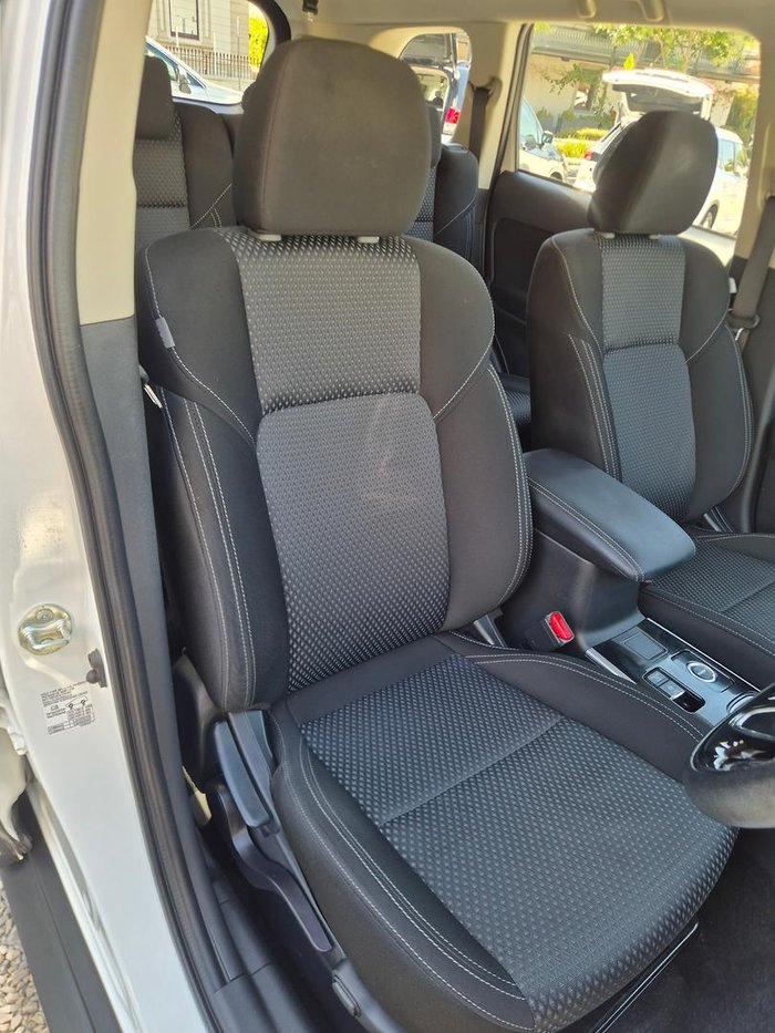 2021 Mitsubishi Outlander ES