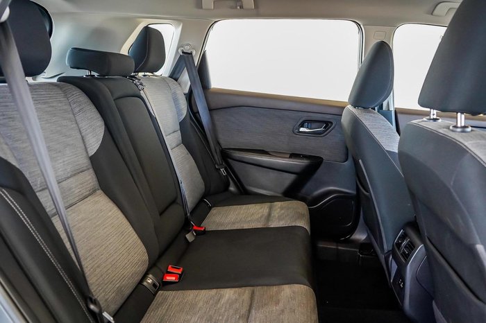 2024 Nissan X-TRAIL ST