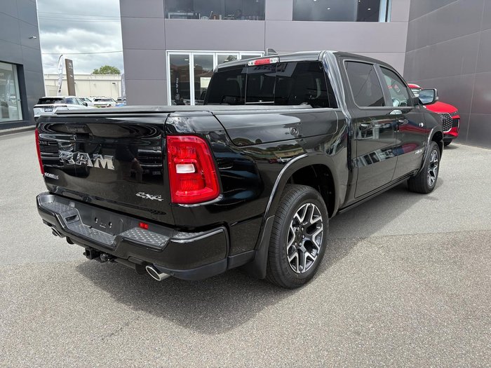 2025 RAM 1500 Laramie Sport Hurricane SO RamBox DT MY25 4X4 Dual Range Diamond Black