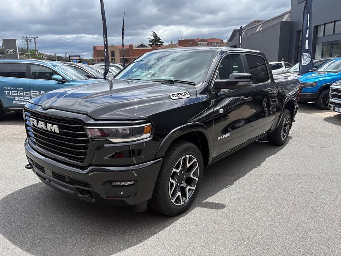2025 RAM 1500 Laramie Sport Hurricane SO RamBox DT MY25 4X4 Dual Range Diamond Black