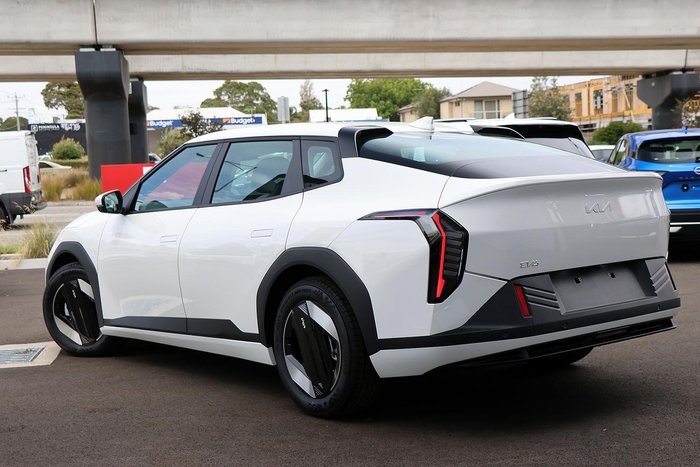 2026 Kia EV4 Air Standard Range CT MY26 Clear White