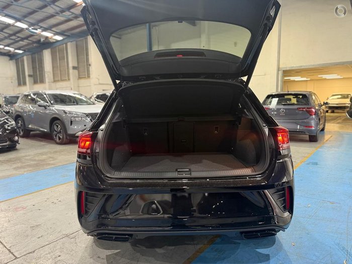 2025 Volkswagen T-Roc 140TSI R-Line