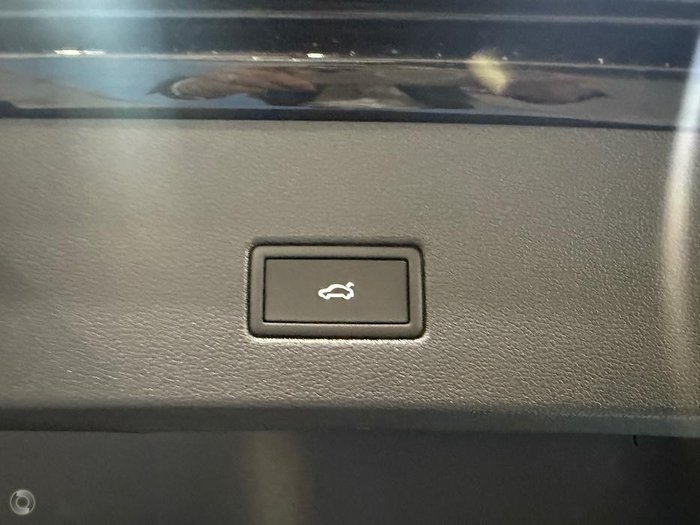 2025 Volkswagen T-Roc 140TSI R-Line