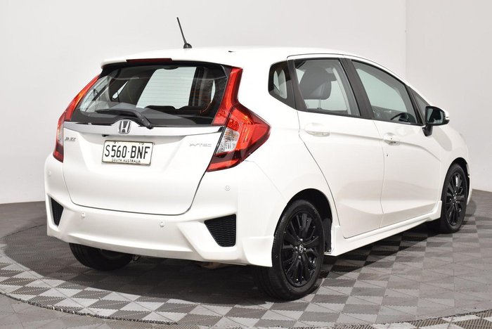 2016 Honda Jazz VTi-L