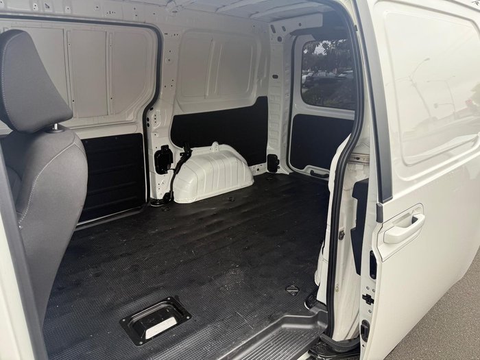 2023 Hyundai STARIA LOAD