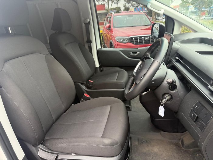 2023 Hyundai STARIA LOAD