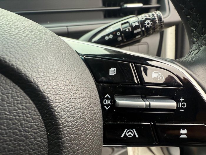 2023 Hyundai STARIA LOAD