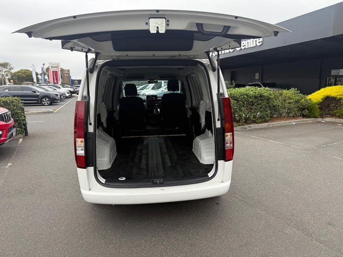 2023 Hyundai STARIA LOAD