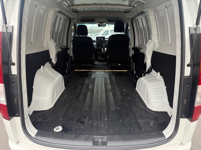 2023 Hyundai STARIA LOAD