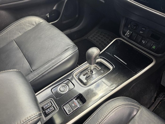 2019 Mitsubishi Outlander Exceed