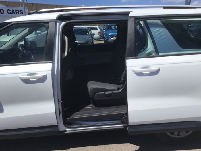 2023 Kia Carnival S