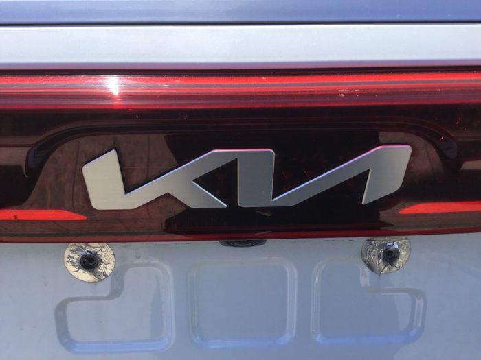 2023 Kia Carnival S