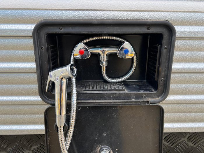 2019 Regent Discoverer 17'