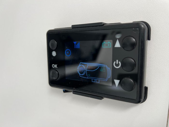 2019 Regent Discoverer 17'