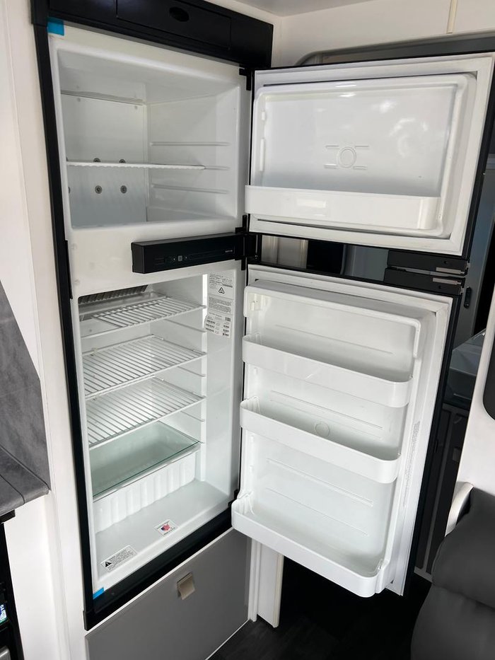 2019 Regent Discoverer 17'