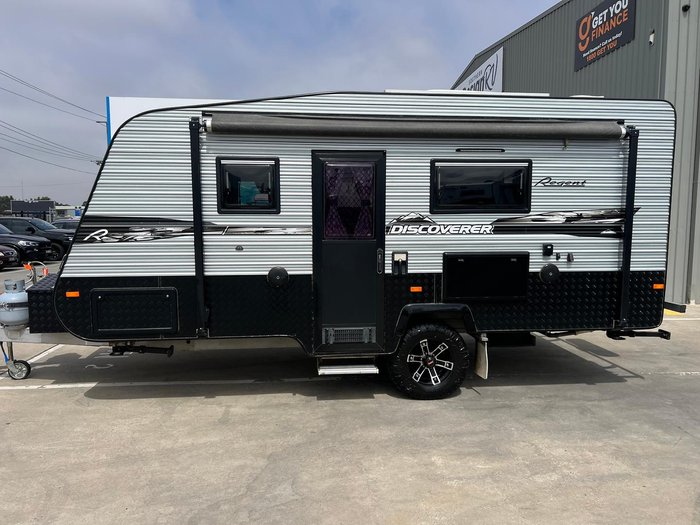 2019 Regent Discoverer 17'