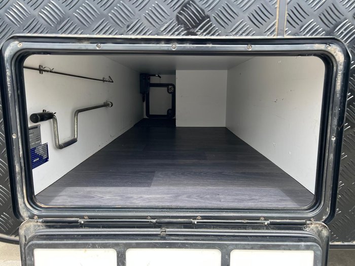 2019 Regent Discoverer 17'