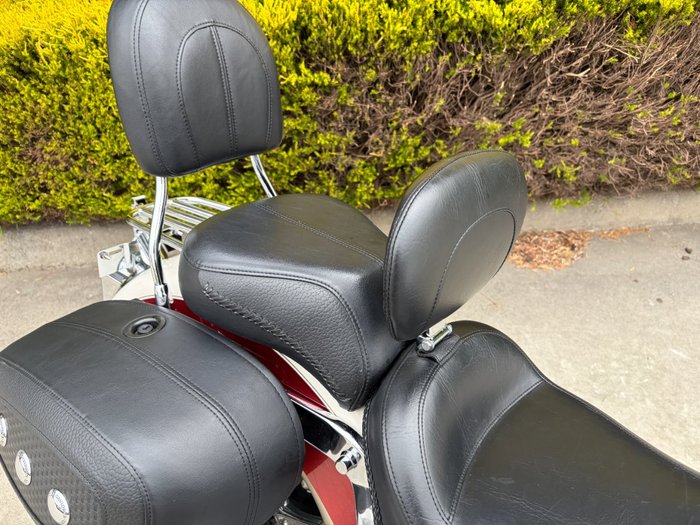 2011 HARLEY-DAVIDSON FLSTN SOFTAIL DELUXE RED/WHITE