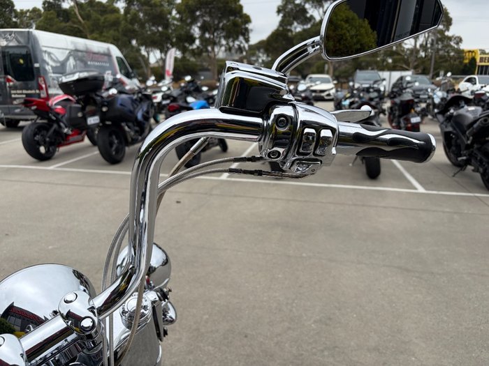 2011 HARLEY-DAVIDSON FLSTN SOFTAIL DELUXE RED/WHITE