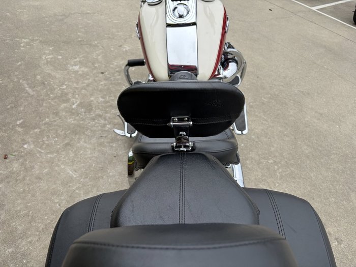 2011 HARLEY-DAVIDSON FLSTN SOFTAIL DELUXE RED/WHITE