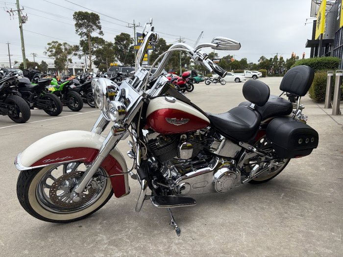 2011 HARLEY-DAVIDSON FLSTN SOFTAIL DELUXE RED/WHITE