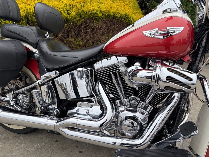 2011 HARLEY-DAVIDSON FLSTN SOFTAIL DELUXE RED/WHITE