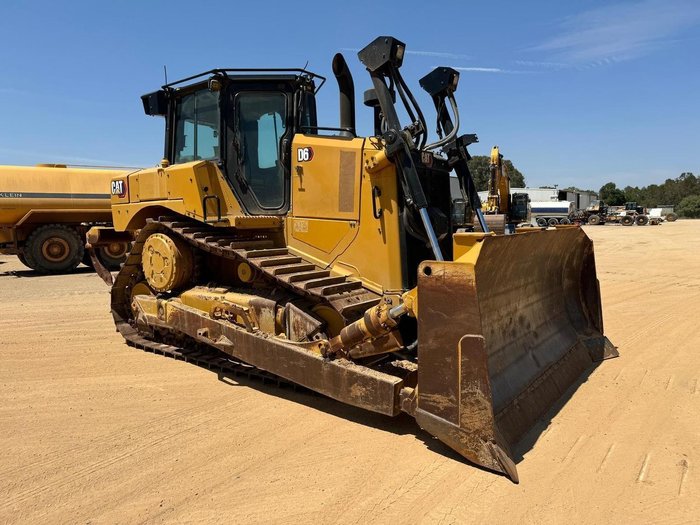 2020 Caterpillar D6