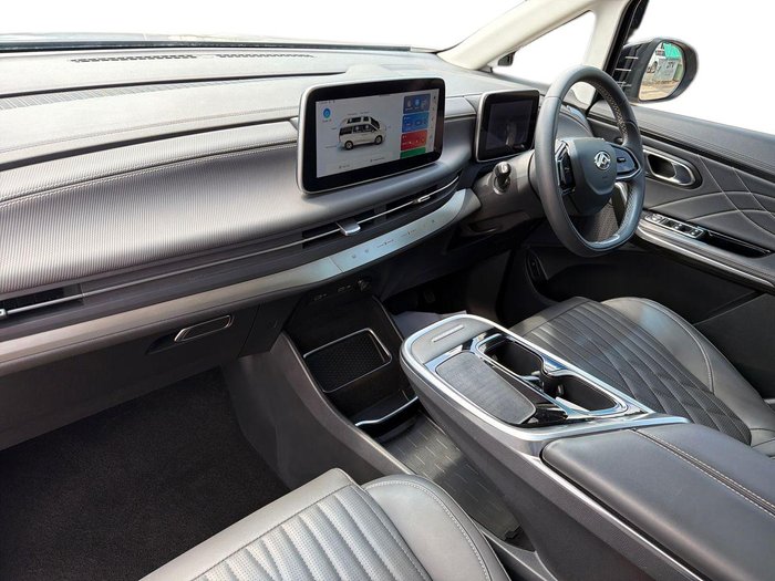 2023 LDV MIFA Executive