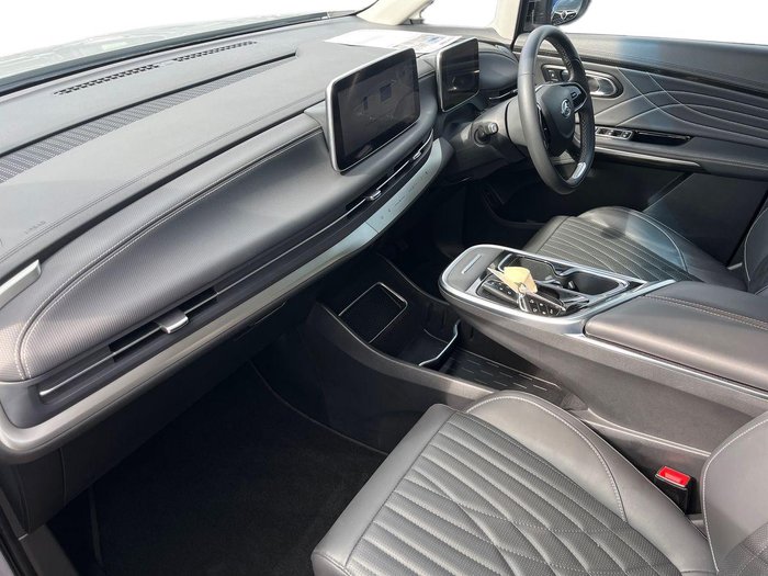 2023 LDV MIFA Executive