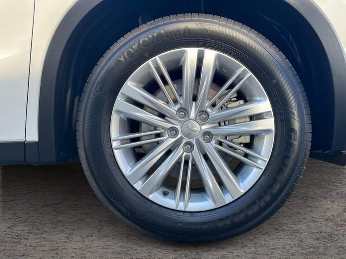 2023 Mitsubishi Outlander ES